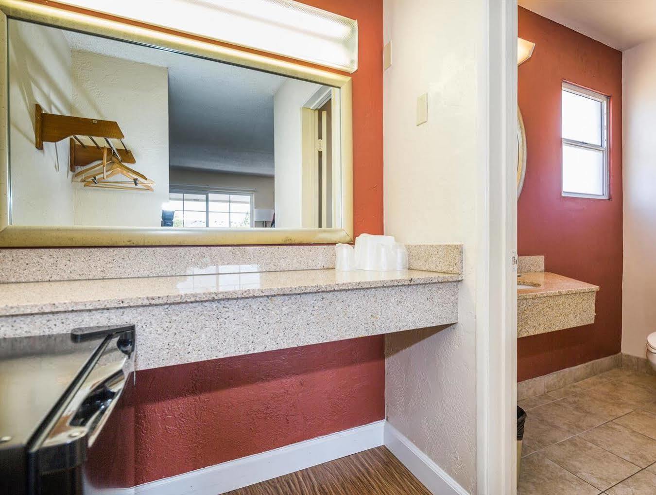 San Jose Airport Inn エクステリア 写真
